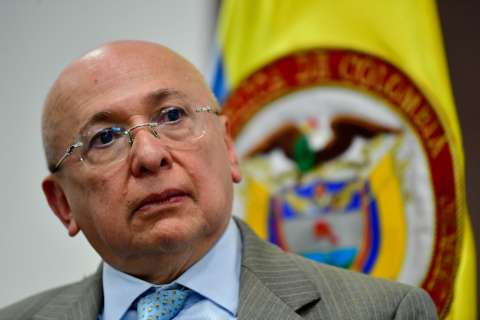 Procuraduría abrió investigación al ministro de Justicia por presunta participación en política
