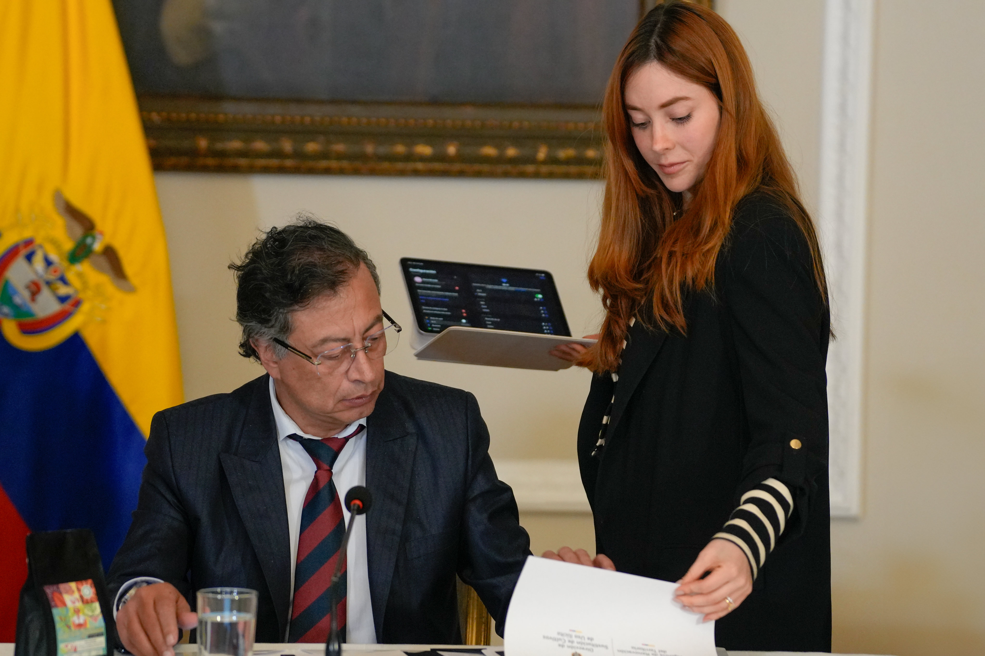 El presidente Gustavo Petro junto a Gloria Cuartas, la directora del PNIS.