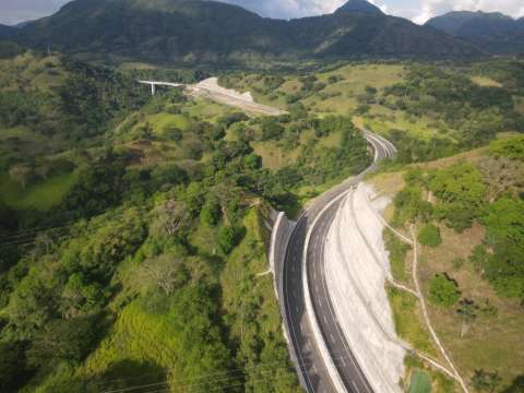 Proyecto vial Pacífico 1 consigue crédito por $540.000 millones para finalizar obras