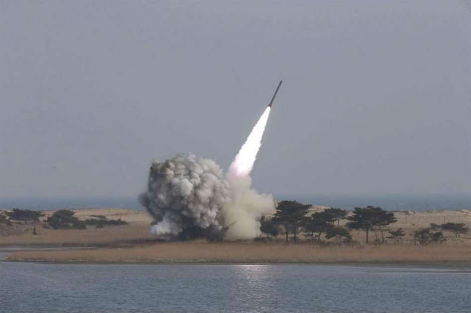 El Ejército Popular norcoreano lanzó los misiles hacia el Mar del Este (Mar de Japón) desde la provincia de Hwanghae. / EFE