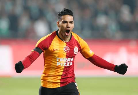 Falcao: un nuevo gol con el Galatasaray, pero otra lesión