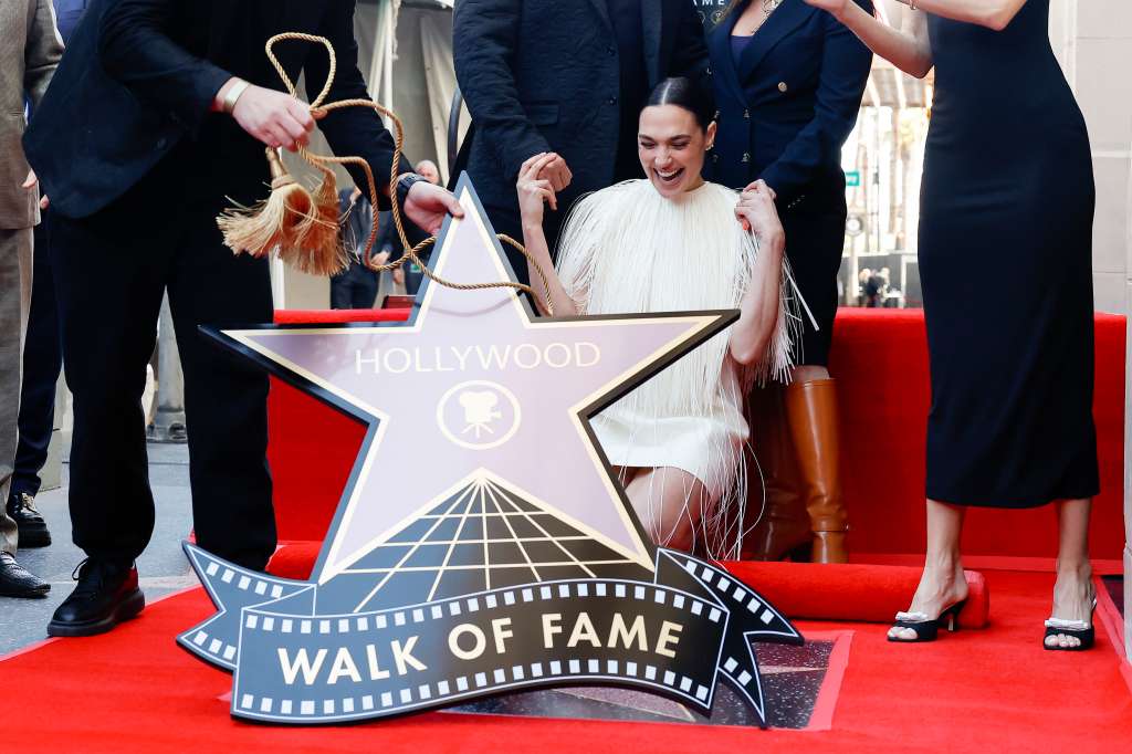 LOS ANGELES (United States), 18/03/2025.- Israeli actor Gal Gadot attends a Hollywood Walk of Fame star ceremony in her honor in Los Angeles, California, USA, 18 March 2025. EFE/EPA/CAROLINE BREHMAN