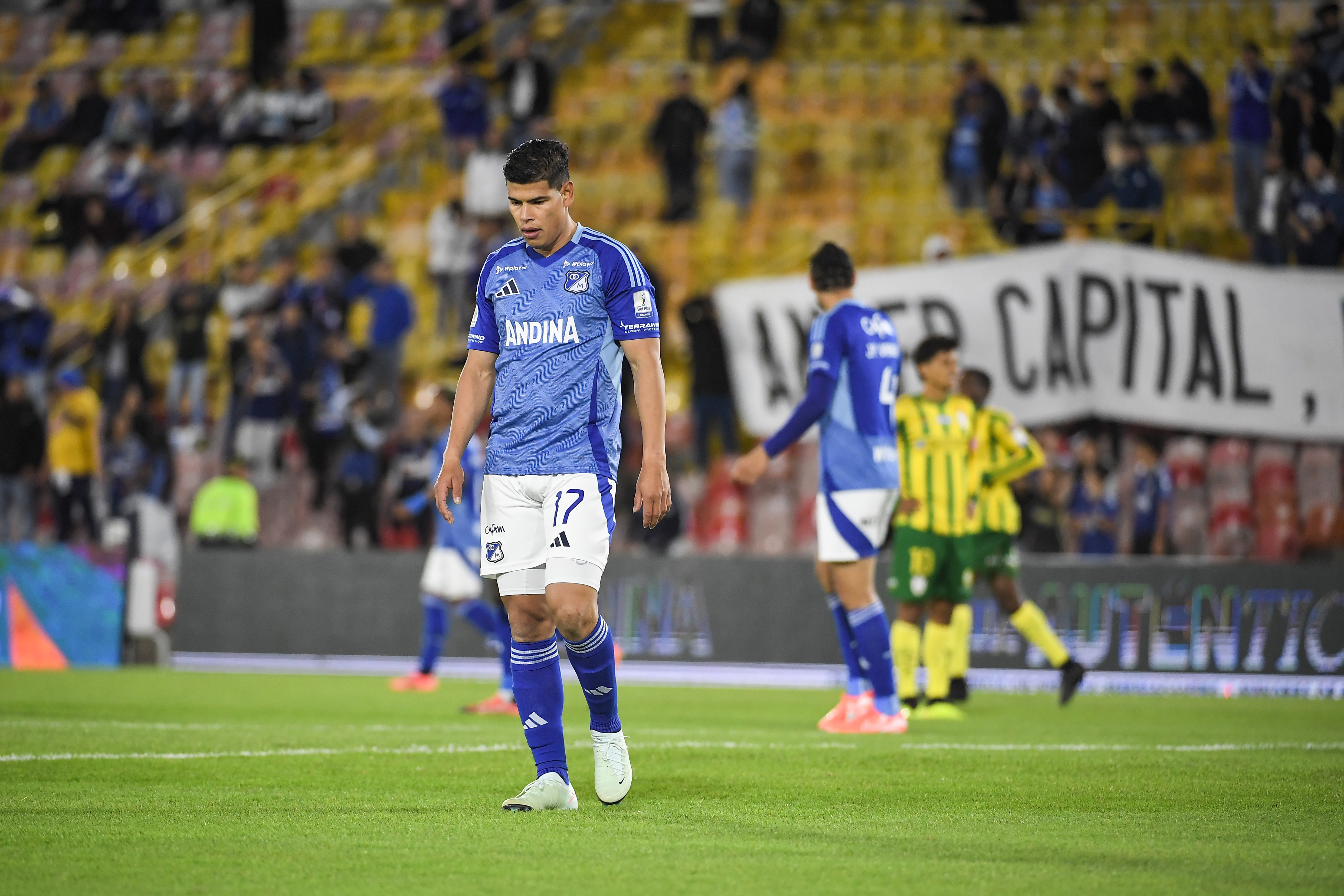 Jugador de Millonarios durante el compromiso ante Real Cartagena en el Estadio El Campin de Bogotá (Copa BetPlay Dimayor)