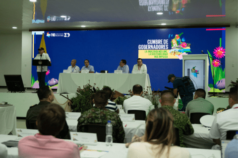 “El Estado se está quedando sin dinero”: Petro a gobernadores