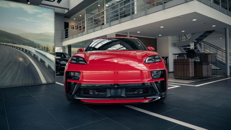 Así son los Porsche Taycan GTS y Macan GTS (eléctricos) que llegaron a Colombia