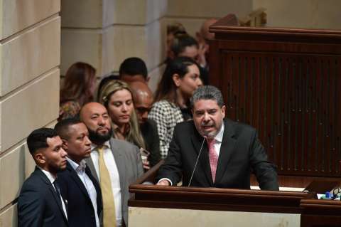 Elección de contralor 2022: sin sorpresas, Carlos Hernán Rodríguez gana