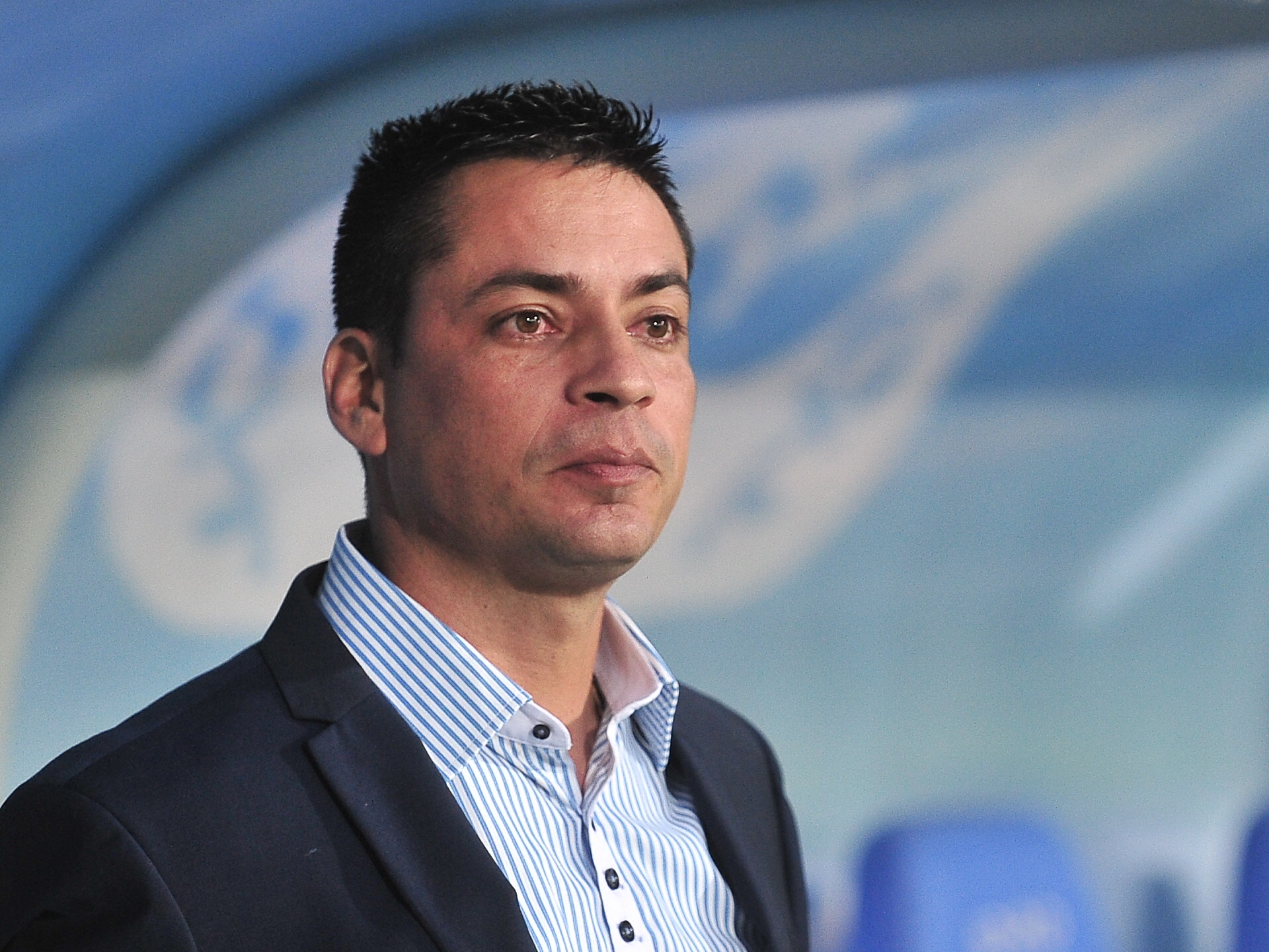 Director técnico colombiano que dirige al Deportivo Cali, en el partido ante Independiente Santa Fe por la novena fecha de la Liga Águila II 2017.