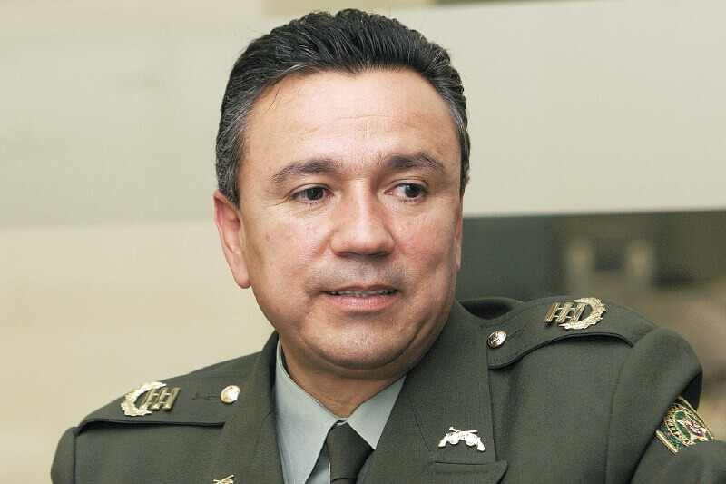 El general (r) de la Policía Mauricio Santoyo fue el jefe de seguridad de Álvaro Uribe Vélez al inicio de su primer período presidencial.
