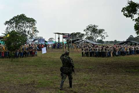 Con propuesta de instalar mesa en Noruega, arranca diálogo con disidencias de Farc