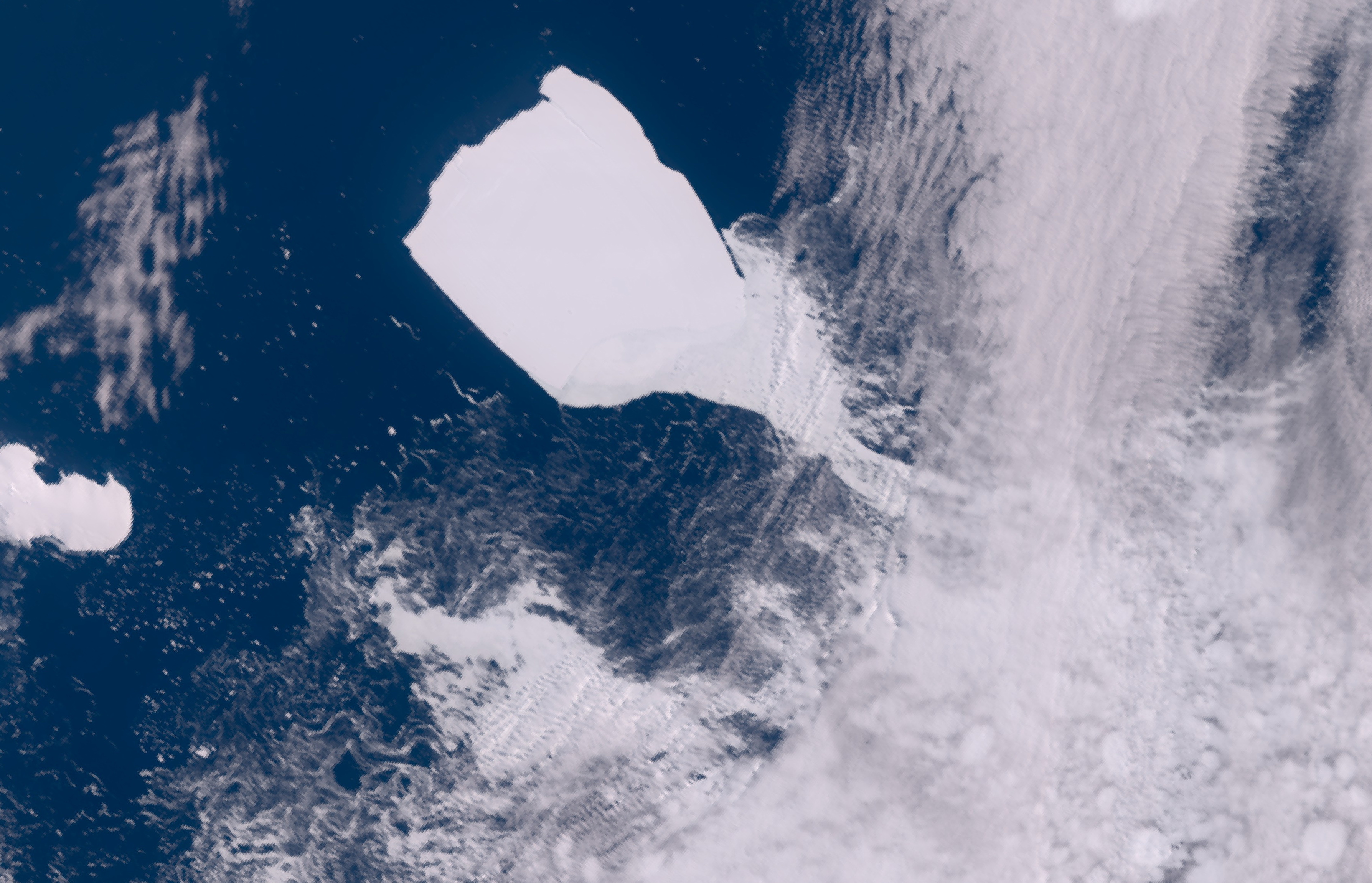Joinville Island (Antarctica), 27/11/2023.- A handout satellite image made available by Copernicus, the European Union's Earth Observation Programme, shows the A23a iceberg near Joinville Island in Antarctica, 27 November 2023. A23a has started moving again after it remained stuck on the ocean's floor for over 30 years, the European Space Agency (ESA) has said. According to the ESA, radar images acquired by Copernicus Sentinel-1A are showing that the iceberg, with a size of about 4,000 square kilometres, has ungrounded and is drifting again. (Antártida) EFE/EPA/EUROPEAN UNION, COPERNICUS SENTINEL-3 IMAGERY HANDOUT -- MANDATORY CREDIT -- HANDOUT EDITORIAL USE ONLY/NO SALES HANDOUT EDITORIAL USE ONLY/NO SALES