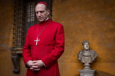 Ralph Fiennes: esposa, hijos, edad, películas y más del actor de ‘Cónclave’