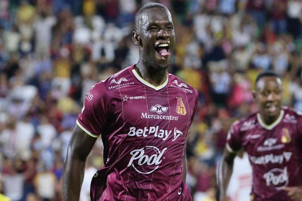 El defensor vinotinto Anderson Angulo abrió el marcador en el duelo entre Tolima y América.