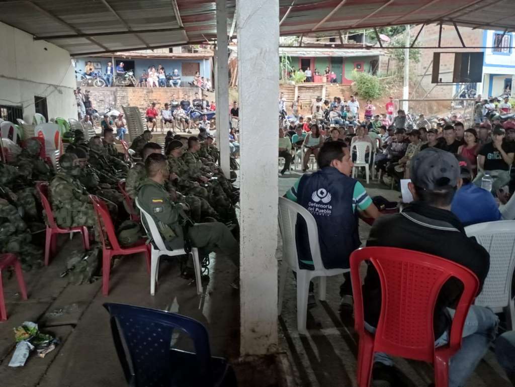 Comunidad dejó en libertad a militares que estaban retenidos en Cauca