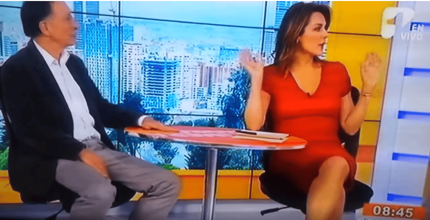 La periodista Silvia Corzo entrevistó al astrólogo Ricardo Amílcar Villalobos sobre el Premio Nobel de Física. / Captura de pantalla del programa Primera Hora.