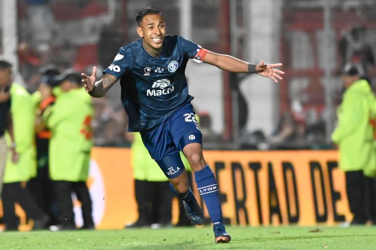 Sebastián Villa es seducido desde México: este colombiano sería su nuevo compañero