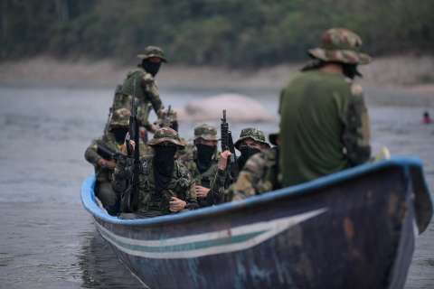 Tras 27 días, disidencias de las FARC levantan paro en ríos del Caquetá y Putumayo