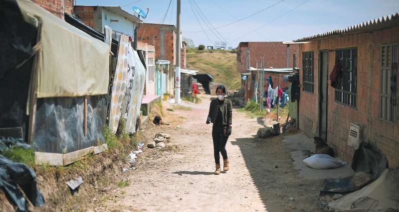 En ciudades como Bogotá, el 40,1 % de la población son pobres.