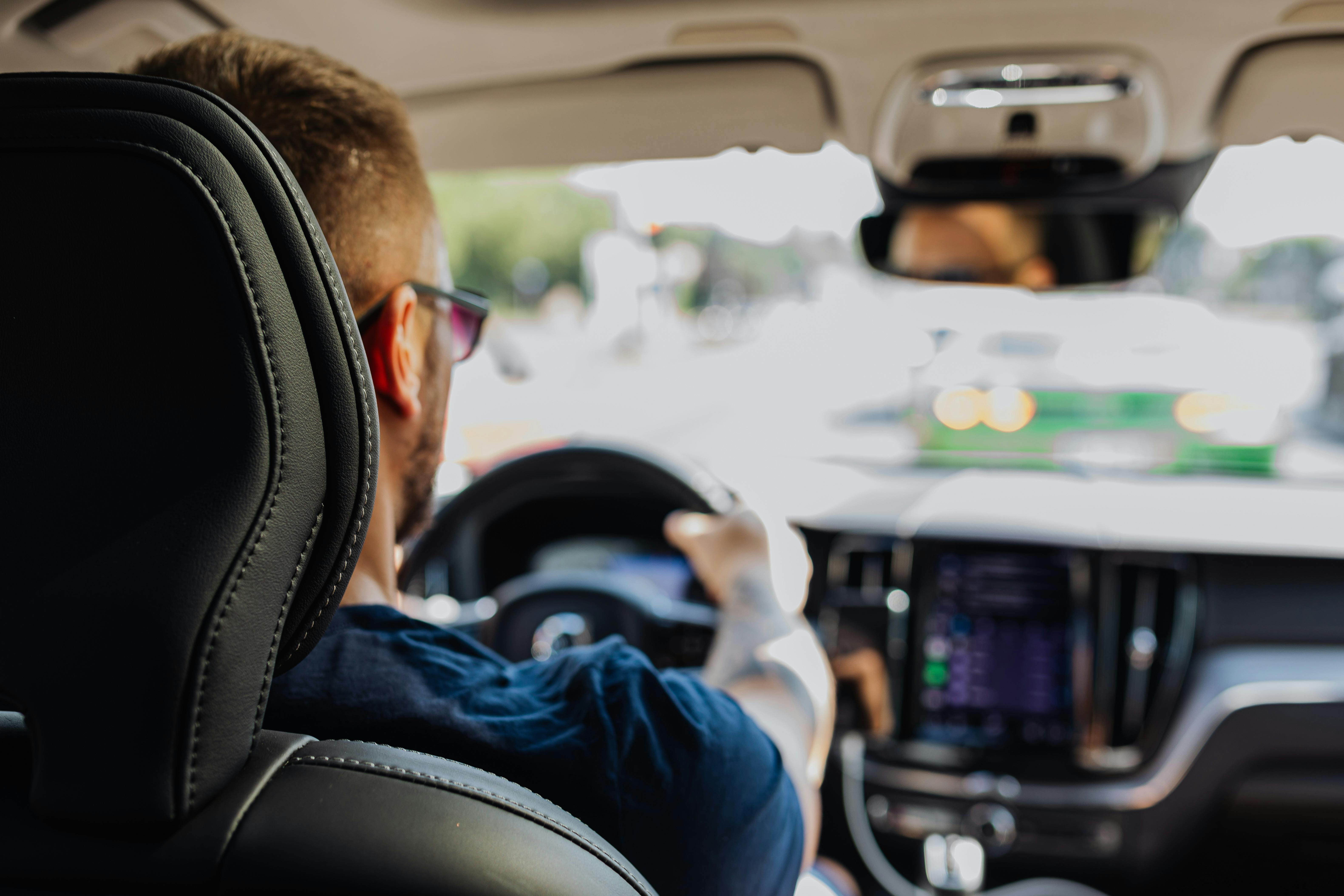 ¿A qué velocidad se gasta menos gasolina en un carro?