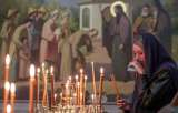 Crimea rinde homenaje a sus muertos dos días después de la matanza en el liceo