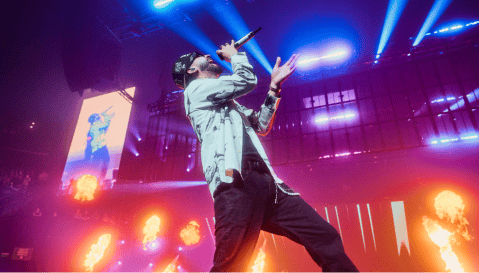 Concierto de Mora en Bogotá: una mezcla de fuego, nostalgia y perreo