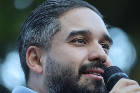Más detalles de los días en prisión de Nicolás Maduro: lee la Biblia y sigue al Barcelona