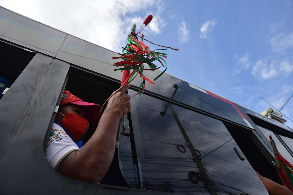 Recorrido de la Minga indígena desde Fusagasugá hasta el municipio de Soacha, donde fueron recibidos por una multitud que salió a las calles para expresar su apoyo, su destino final es llegar a Bogotá y reunirse con el presidente Iván Duque.