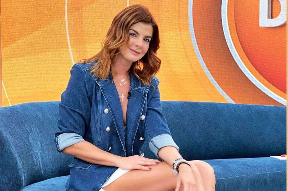 La presentadora de 'Día a Día', Carolina Cruz, hizo frente a las críticas que ha recibido por su comentario sobre el retiro de prótesis.