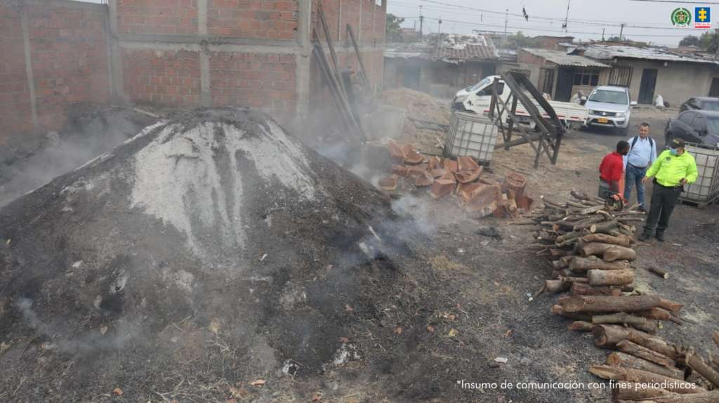 Explotación ilegal de carbón en Cali