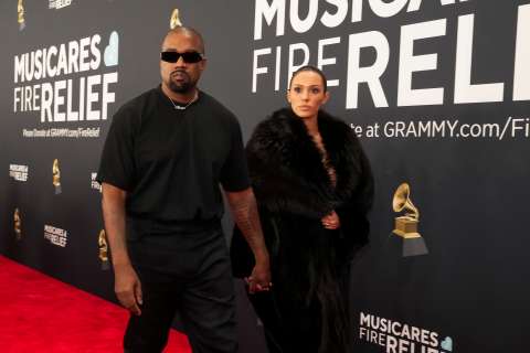 Kanye West y Bianca Censori, su esposa, habrían sido expulsados de los Grammys