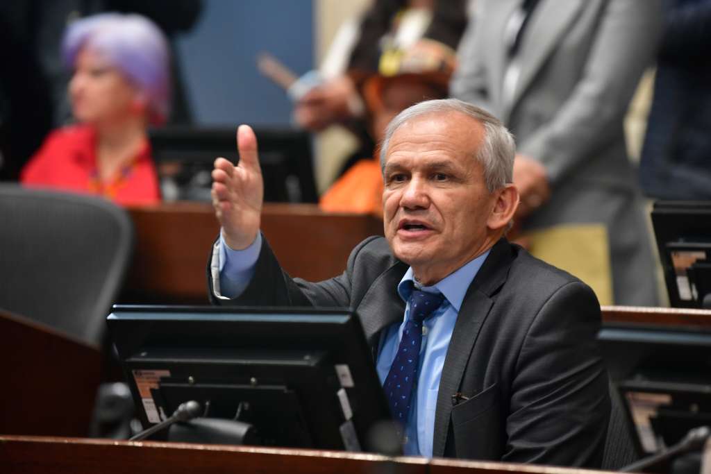 Director general de la Dirección Nacional de Inteligencia durante debate de control político en su contra