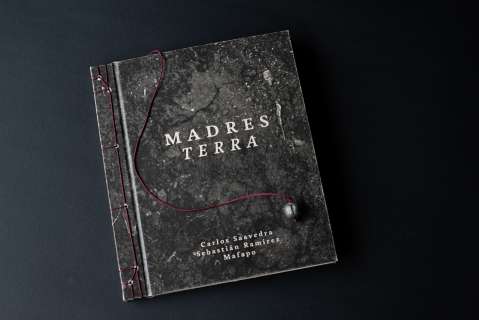 ‘Madre Terra’: el fotolibro que resalta la lucha de Madres de “falsos positivos”