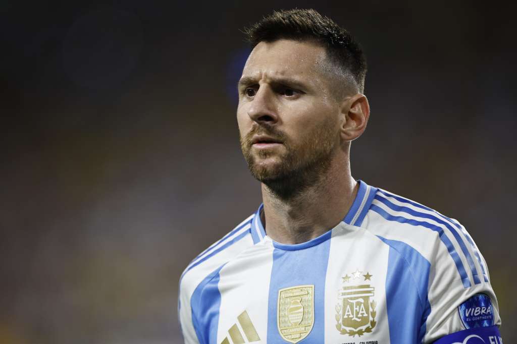 Miami Gardens (United States), 15/07/2024.- Lionel Messi of Argentina looks on during the CONMEBOL Copa America 2024 Final against Colombia in Miami Gardens, Florida, USA, 14 July 2024. EFE/EPA/CJ GUNTHER