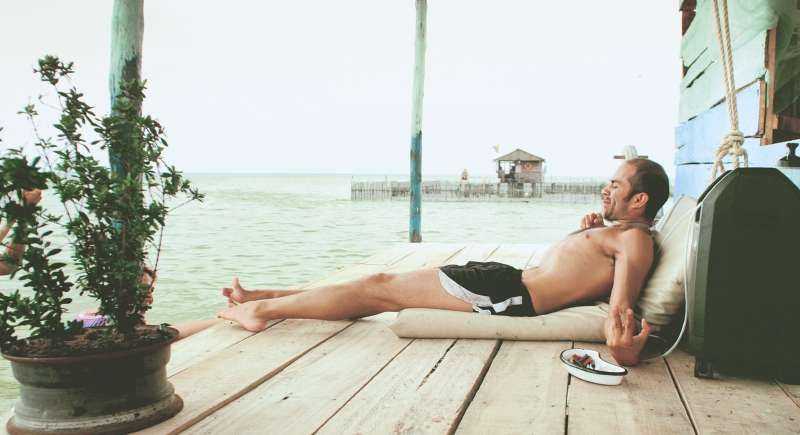  Manolo Cruz interpretando a Alberto en una de las imágenes de “La ciénaga. Entre el mar y la tierra”. / Cortesía