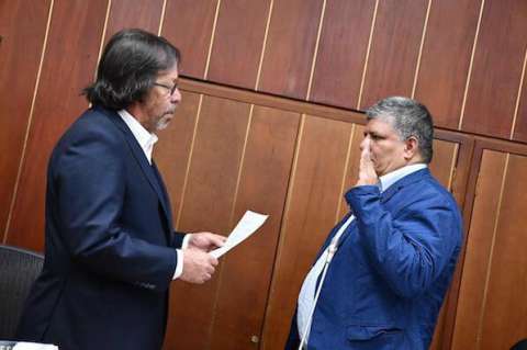 Por primera vez un congresista de la FARC hace parte de una mesa directiva 