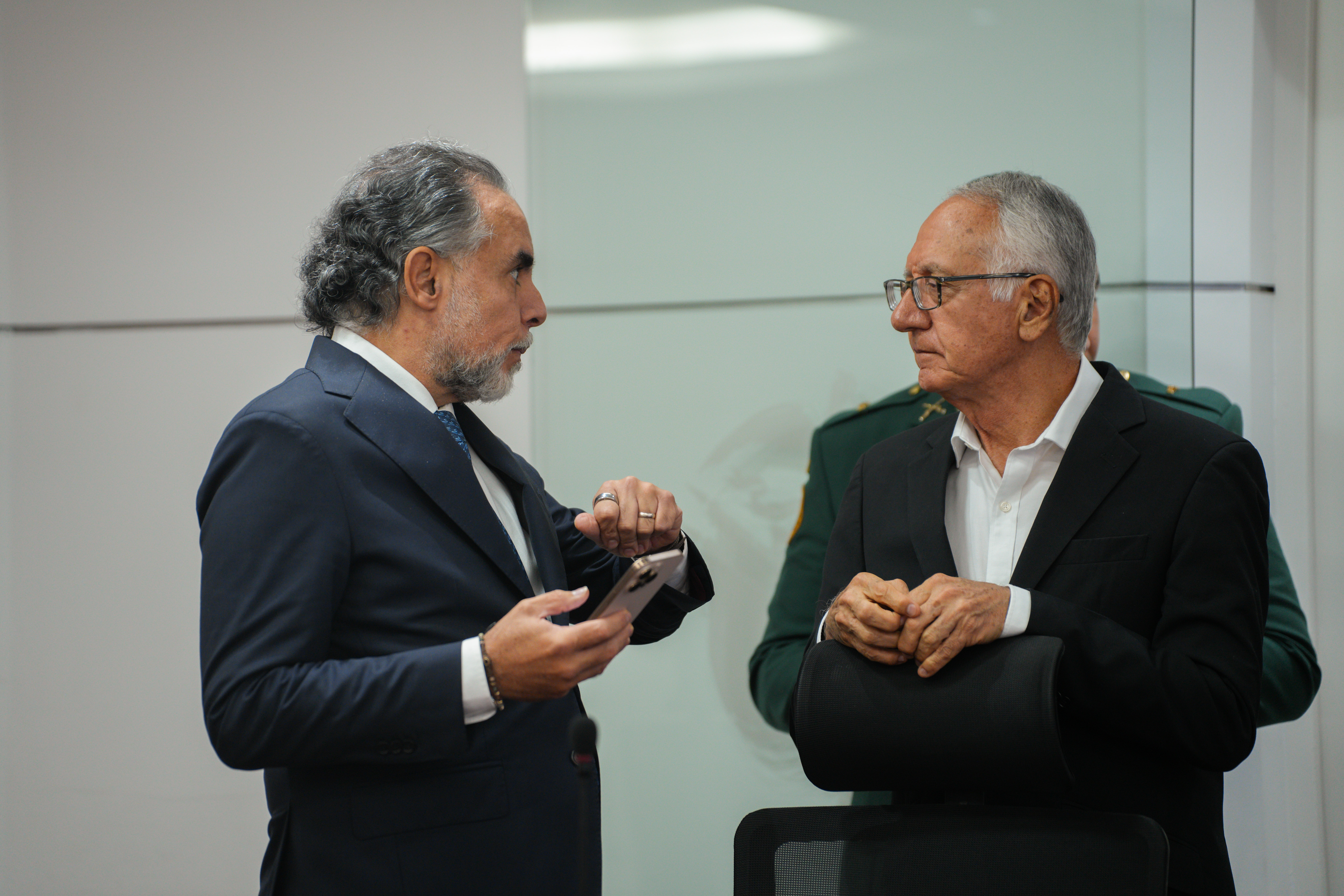 Ministros del Interior designado, Armando Benedetti, y de Salud, Guillermo Alfonso Jaramillo.