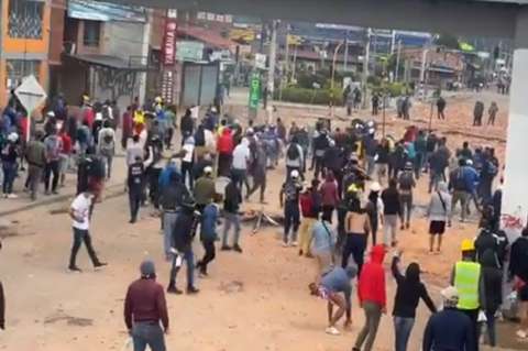 Alarma por fuertes enfrentamientos en Madrid (Cundinamarca)