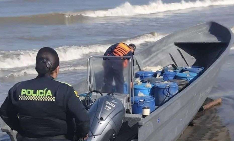 Los pescadores lograron tocar tierra tras varios días a la deriva en Playa Escondida, en el sector Salgar de Puerto Colombia.