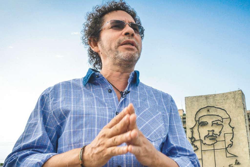 Pastor Alape, miembro de la Dirección Nacional del Partido Fuerza Revolucionaria del Común (FARC). / AFP
