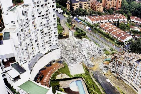 Panorama de la colapsada torre 6 del complejo Space. / Luis Benevides