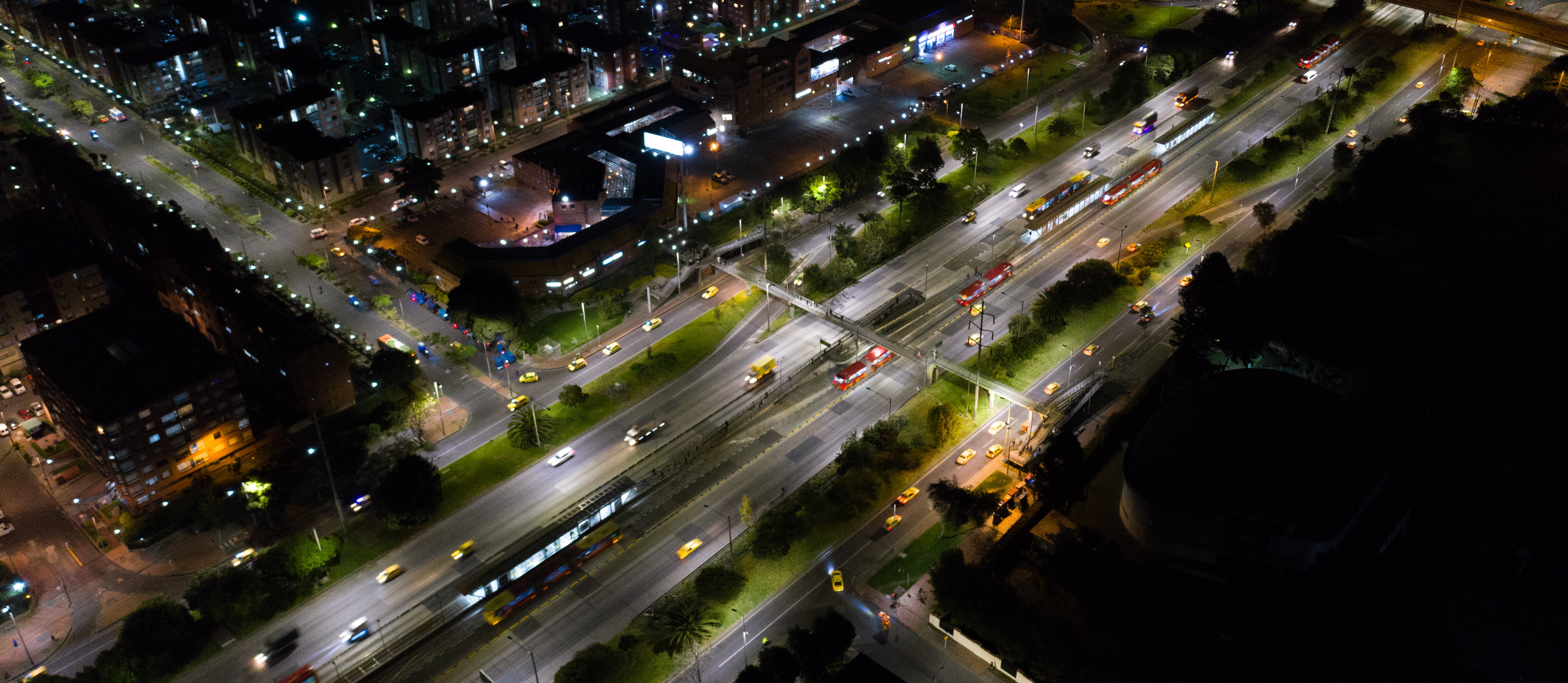 Se espera que, en agosto próximo, el 100 % de la luz en Bogotá sea blanca.