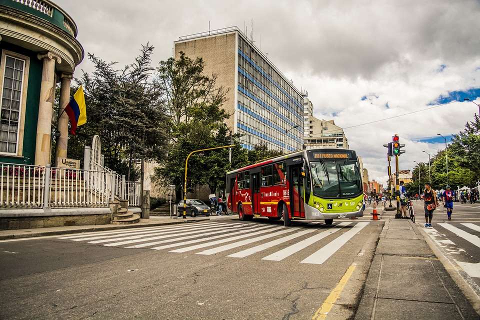 La troncal de la Séptima tendrá 20 kilómetros, y se extenderá entre calles 32 y 200. / Referencia: Pixabay.