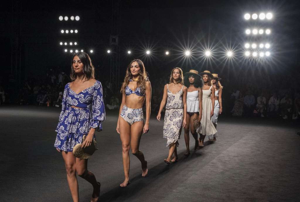 USA5164. MIAMI (FL, EEUU), 22/05/2024.- Fotografía cedida por Instituto colombiano para la Exportación y la Moda (Inexmoda) donde aparece unas modelos luciendo algunos de los diseños de las marcas colombianas que participarán en la feria de Miami Swim Week. Colombiamoda, la semana de la moda de Colombia, presentará los diseños colombianos de trajes de baño en la feria Miami Swim Week, que se celebrará del 29 de mayo al 5 de junio próximos en esta ciudad del sureste de Florida (EE.UU.). EFE/Inexmoda /SOLO USO EDITORIAL /NO VENTAS /SOLO DISPONIBLE PARA ILUSTRAR LA NOTICIA QUE ACOMPAÑA /CRÉDITO OBLIGATORIO