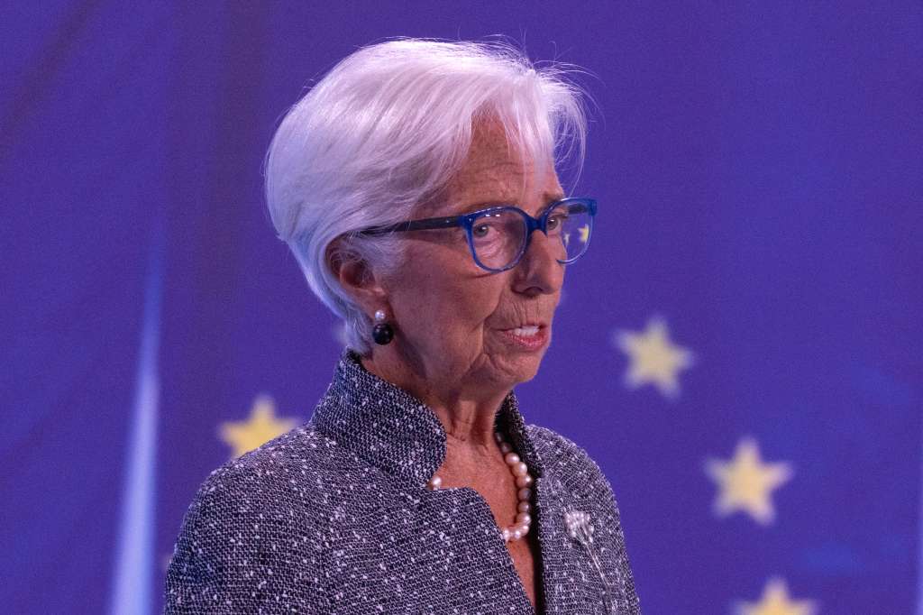 FOTODELDÍA FRÁNCFORT DEL MENO, 12/09/2024.- La presidenta del Banco Central Europeo (BCE), Christine Lagarde, ofrece una rueda de prensa después de la reunión del organismo este jueves en Fráncfort del Meno (Alemania). El BCE ha bajado el tipo de interés de referencia en un cuarto de punto, hasta el 3,5 %, en el que es su segundo recorte del año, al tiempo que ha reducido en una décima, al 0,8 %, el crecimiento previsto para la eurozona en 2024. EFE/ Andre Pain