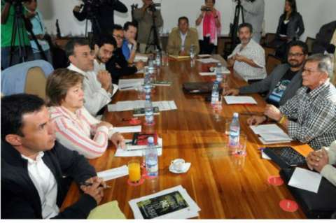 Representantes en mesa de La Habana diseñan modelo para acabar conflicto