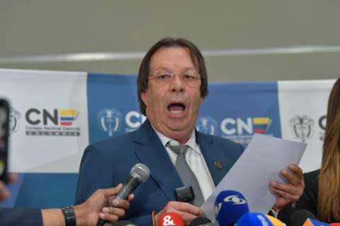 Defensoría celebró la renuncia de César Lorduy a la presidencia del CNE