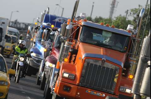 Camioneros, en alerta máxima por decreto del Ministerio de Transporte