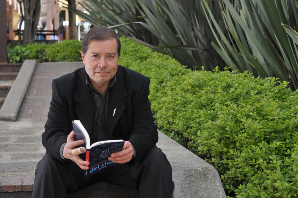 Manuel José Rincón Domínguez ganó el concurso nacional de cuento Ciudad de Bogotá en 2006 y también ha publicado “Una daga en Alexander Platz” y “Cuentos y pasiones del cielo”. / Cristian Garavito