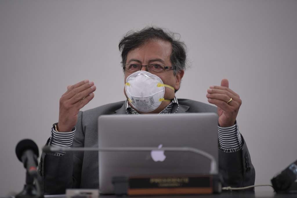 Senador de la República, en primer debate de control político sobre la demolición del Hospital San Juan de Dios, de manera semipresencial en la Comisión Primera de Senado en la nueva legislatura.