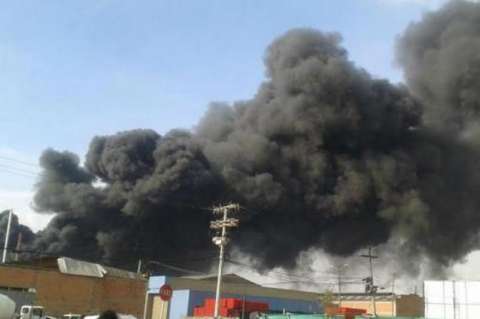 Imágenes del incendio de grandes magnitudes en Fontibón