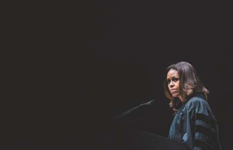 Michelle Obama dice estar deprimida por pandemia e “hipocresía” de Trump